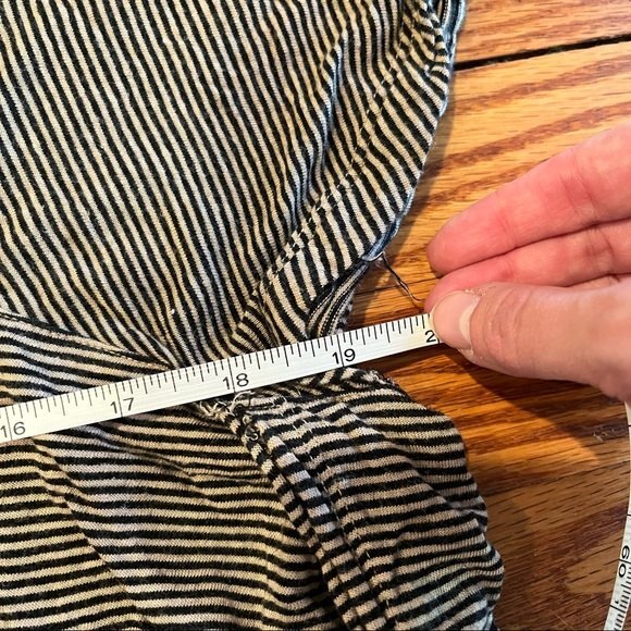 We The Free Brown Striped Slit Sleeve Split Sides Short Sleeve Top XS - Picture 7 of 10